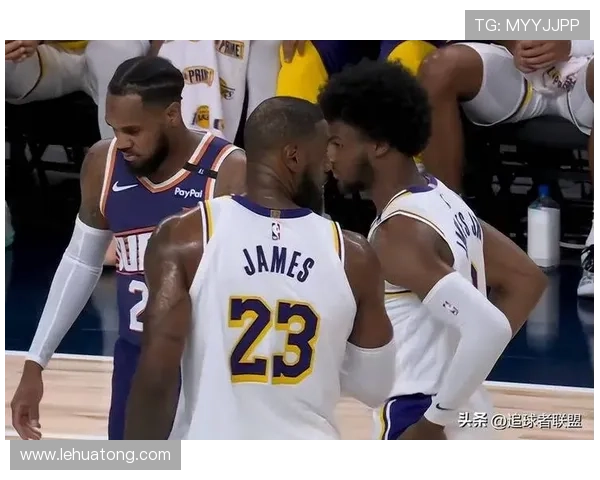 [NBA]詹姆斯父子同场得分 大胜奇才.